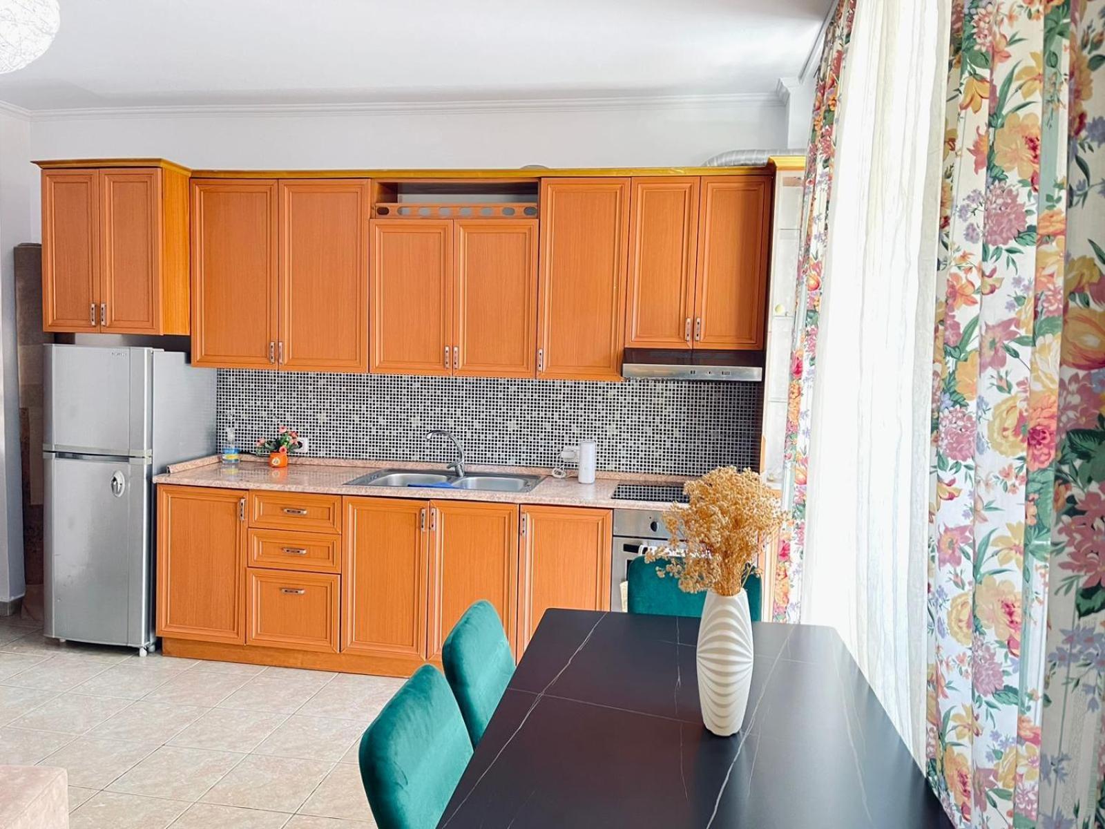 Top Central Apartment Tirana Bagian luar foto